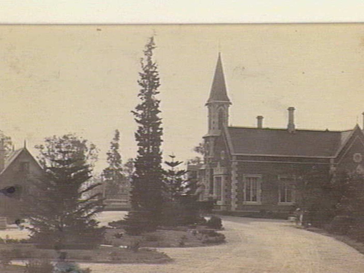 Entrance to Melbourne General Cemetery, Carlton (1869)