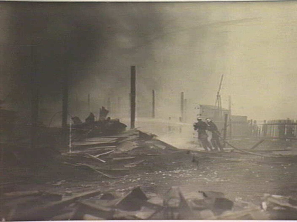 Fighting a fire at Brewer's Timber Yard, Clifton Hill (1910)