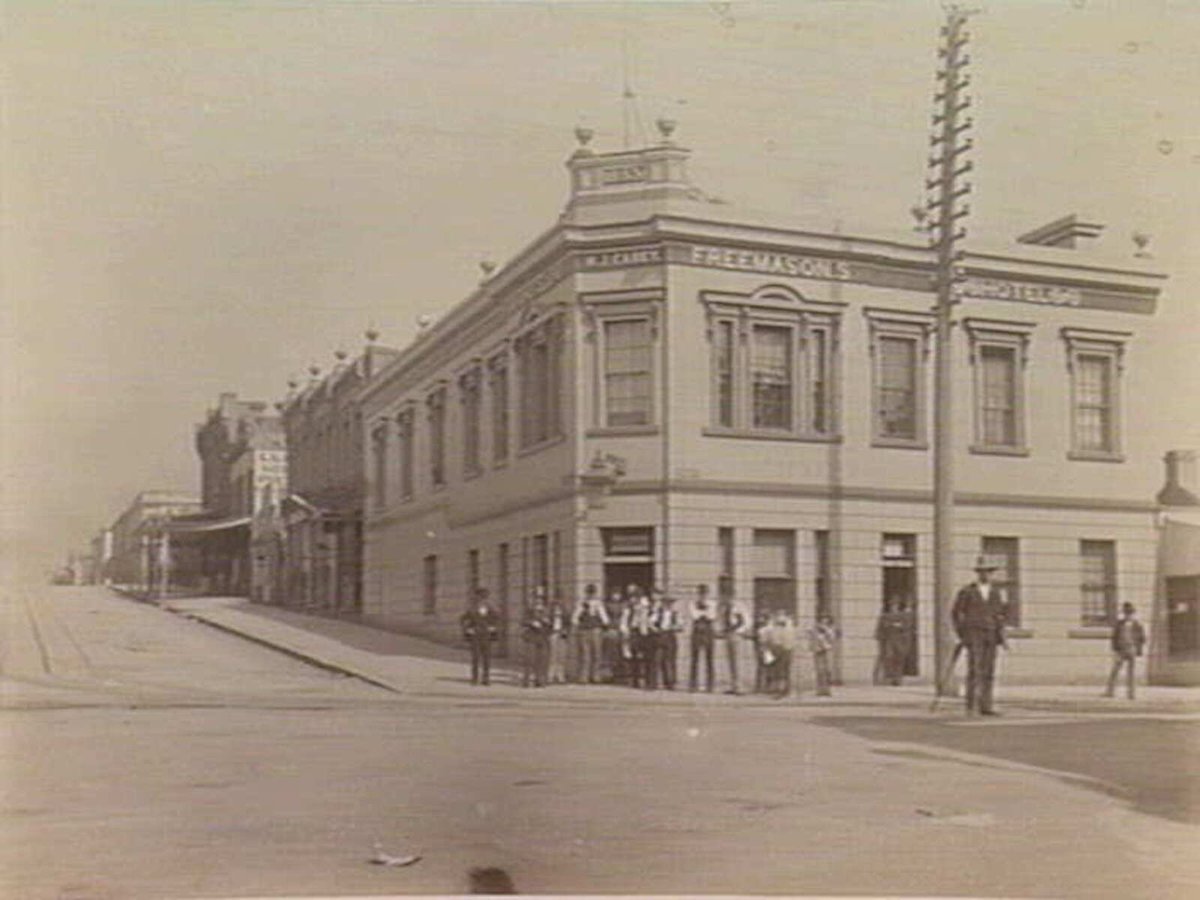 Freemasons Hotel, Fitzroy (c. 1888)