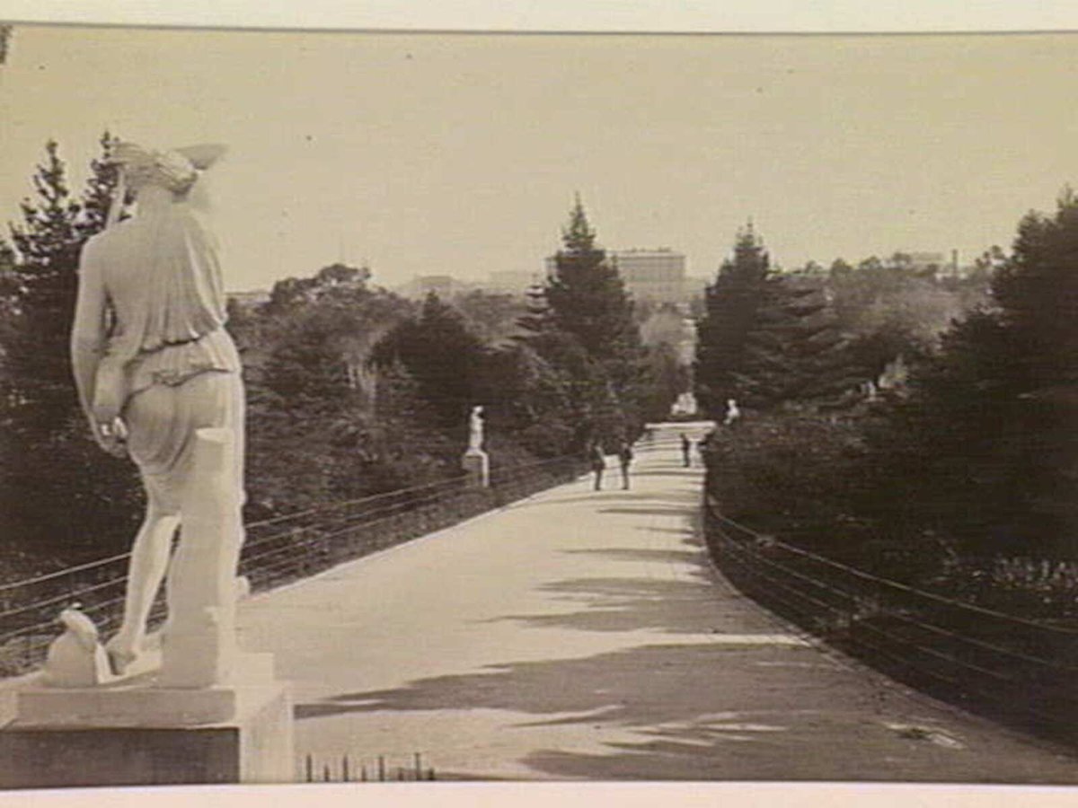 VIEW IN THE FITZROY GARDEN, THE MIDDLE AVENUE (1865–95)