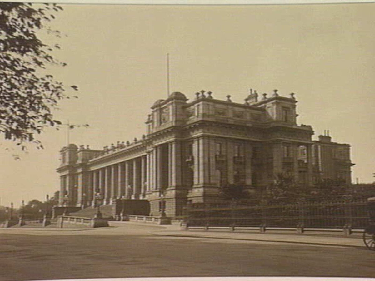Parliament House, Spring Street, Melbourne, East Melbourne (1900–20)