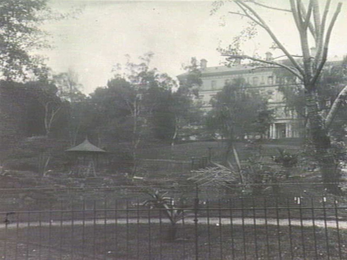 Government Offices, East Melbourne (c. 1880)