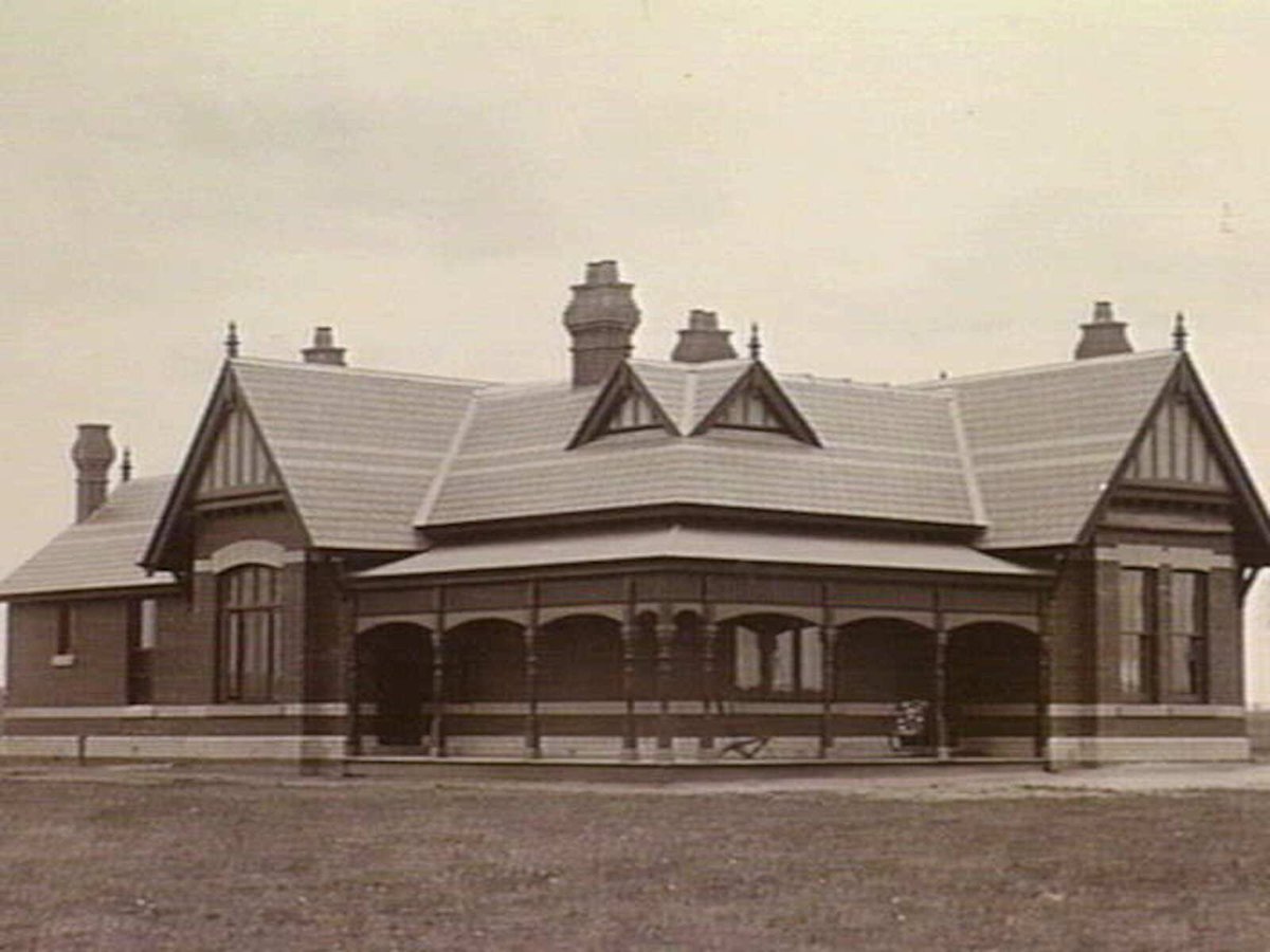"Vondo", Queen Street, Preston (1865–95)