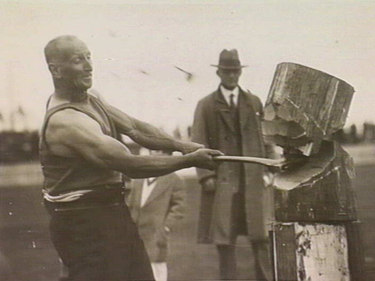 A Champion woodchopper Melbourne (1920–40)