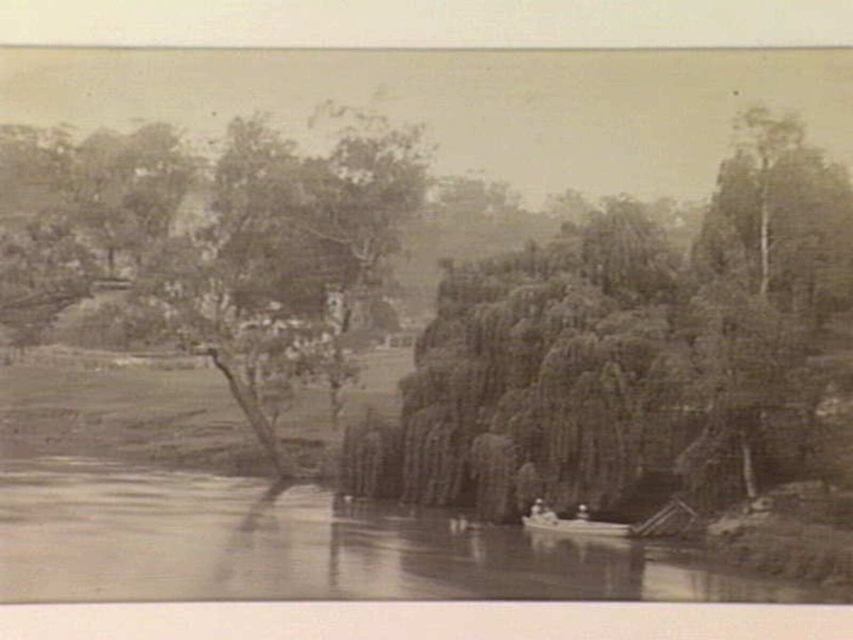 Boating on the Yarra River, Melbourne (1865–95)