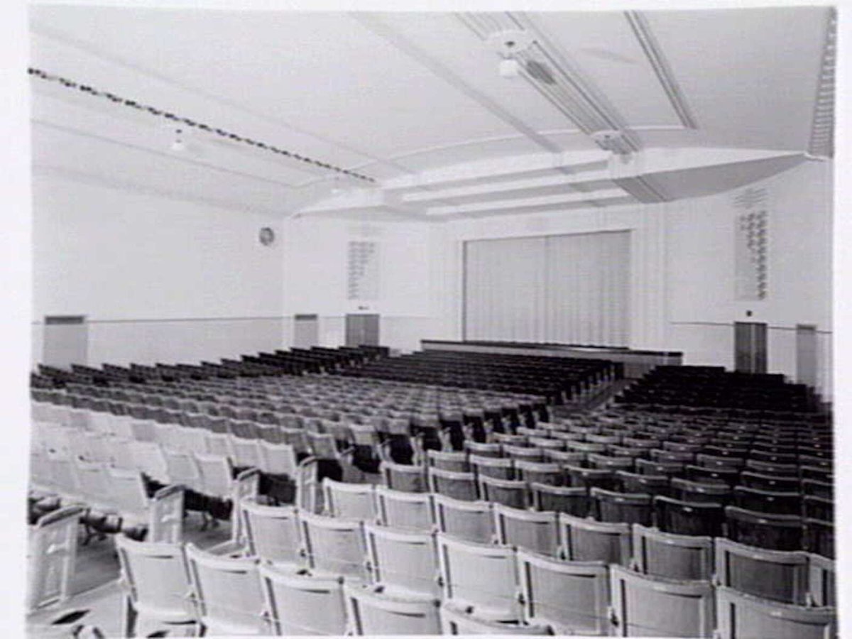 Surrey cinema interior, Surrey Hills (1938–40)