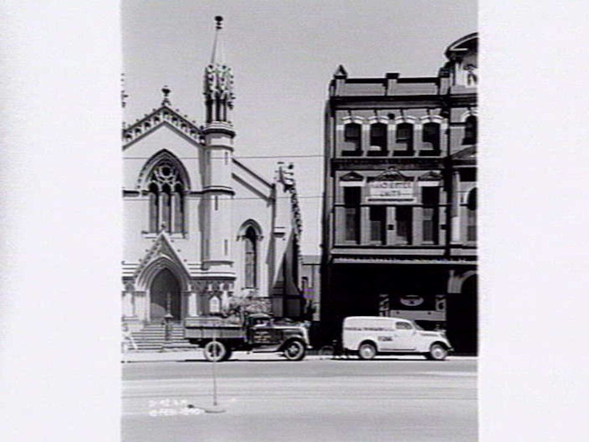 Church of Christ and Manchester Unity Oddfellows Hall, 339 Swanston Street, Melbourne, Melbourne City (c. 1940)