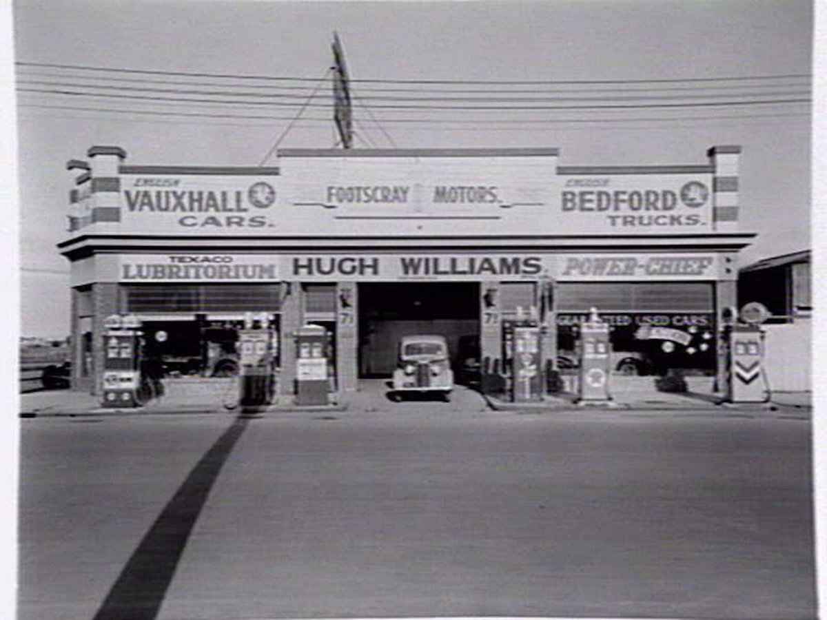 [Footscray Motors, Hugh Williams Pty Ltd, 71 Hopkins Street, Footscray - exterior] (1940)