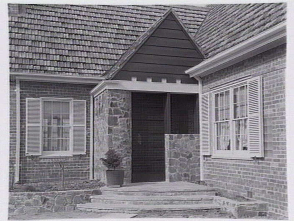 Davidson residence, Balwyn, showing entrance porch (c. 1940)