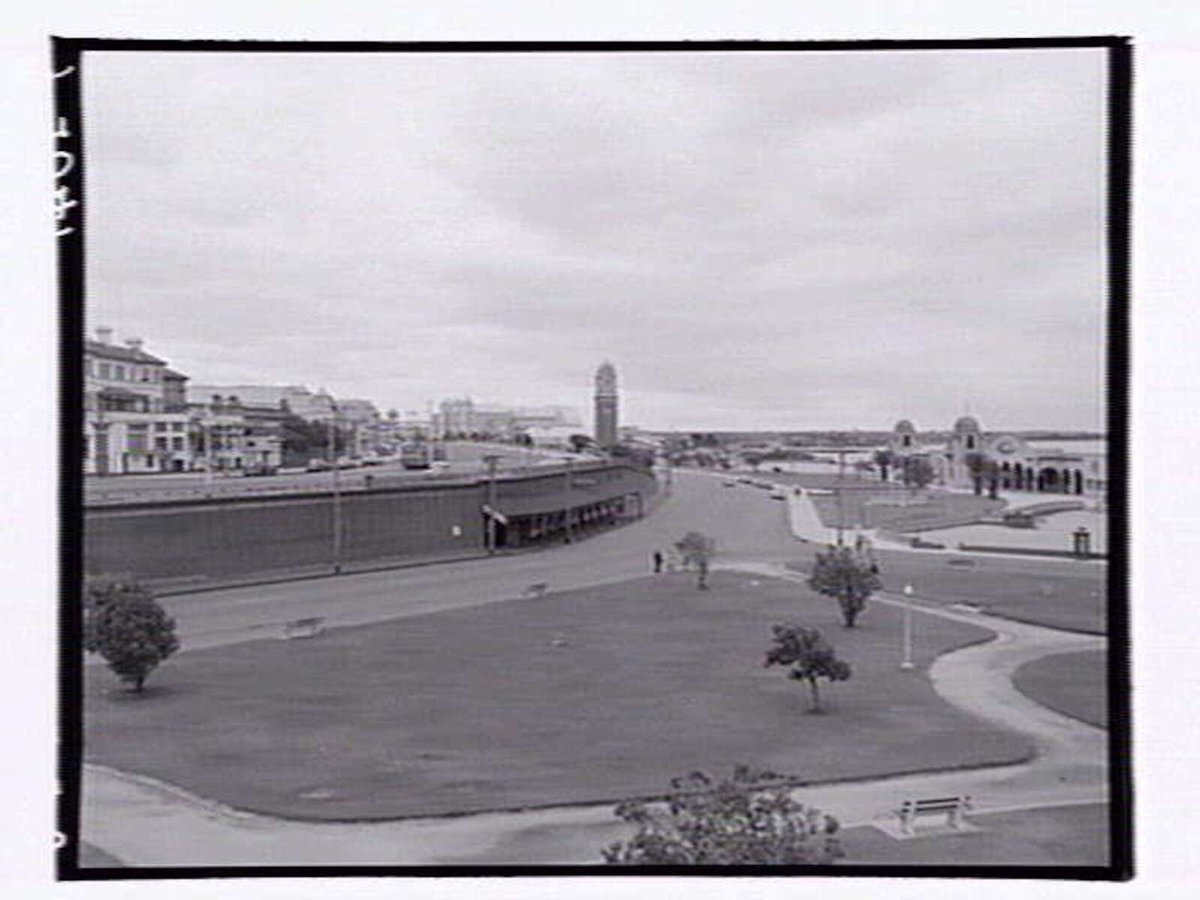 Esplanade St. Kilda looking towards Luna Park St. Kilda, St Kilda (1952)