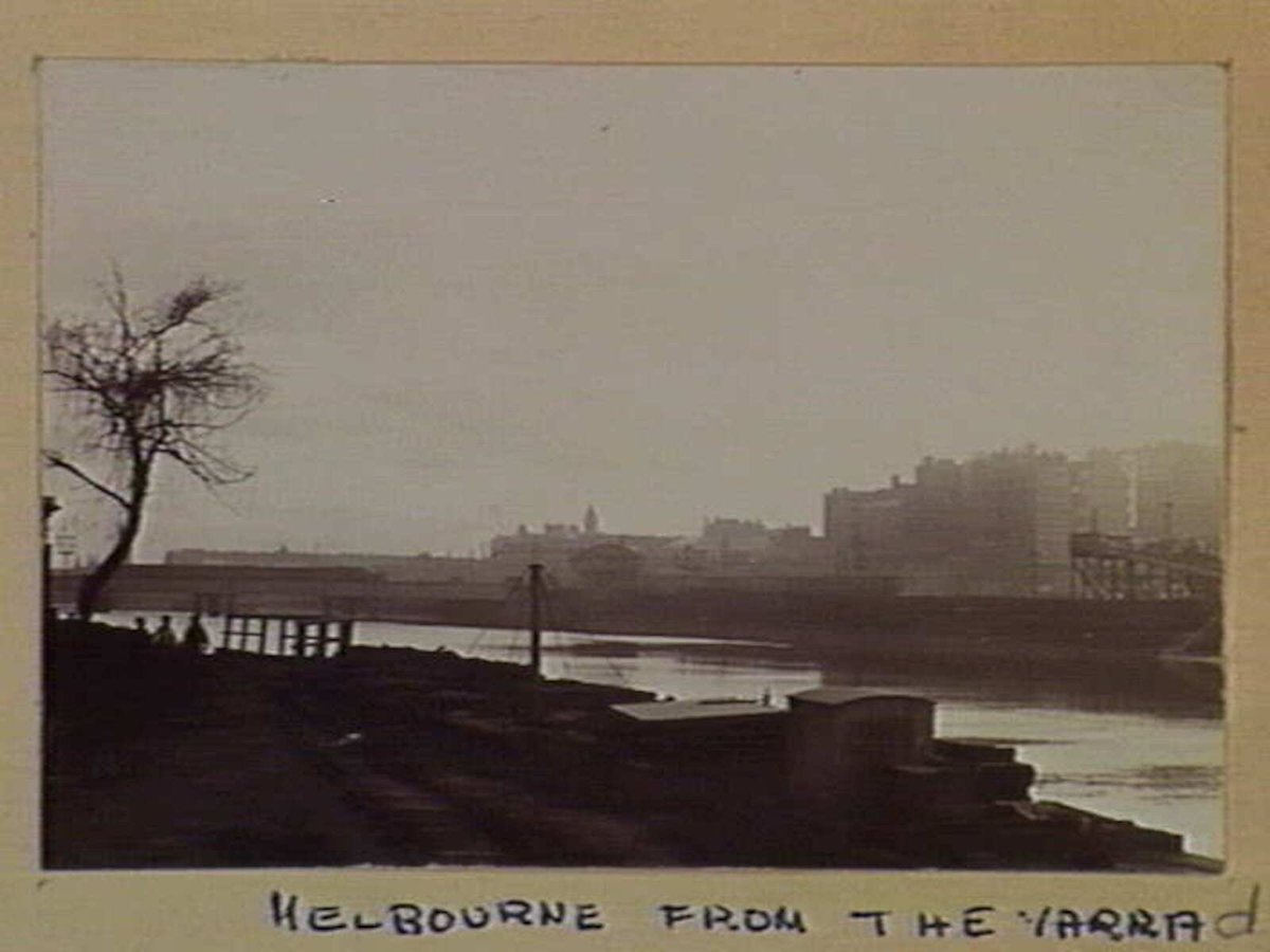 Melbourne from the Yarra, Yarra River (c. 1901)