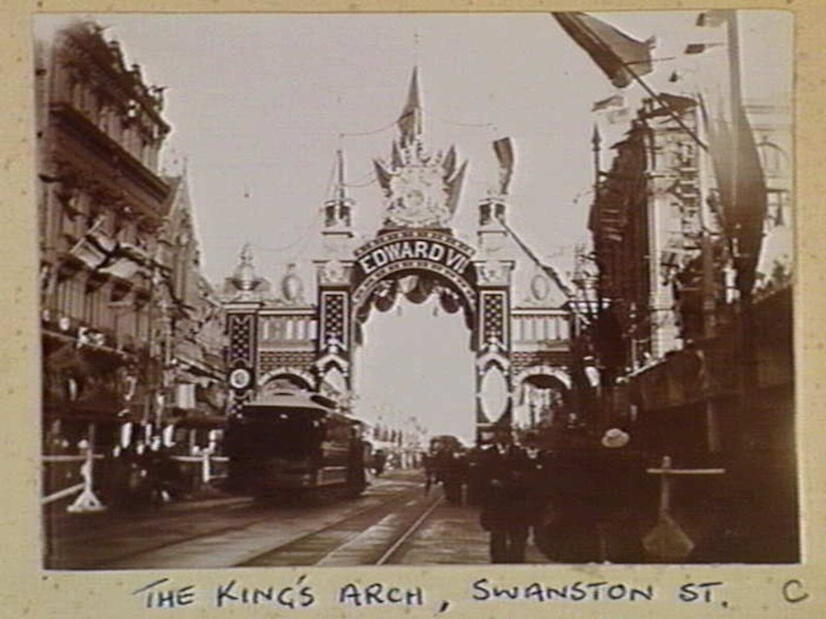 The King's Arch, Swanston St, Melbourne City (c. 1901)