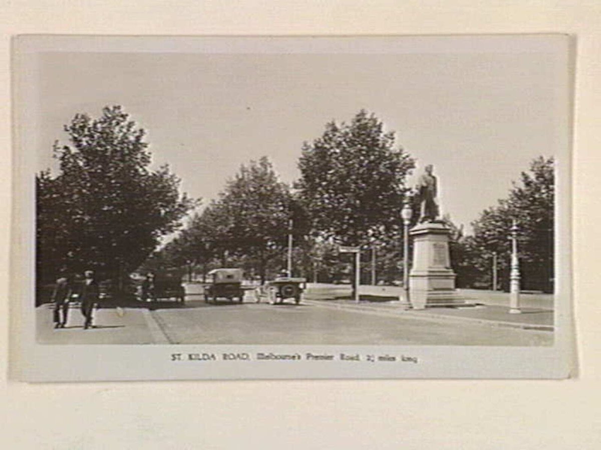 ST. KILDA ROAD. Melbourne's Premier Road, 2 1/4 miles long, Melbourne City (c. 1922)