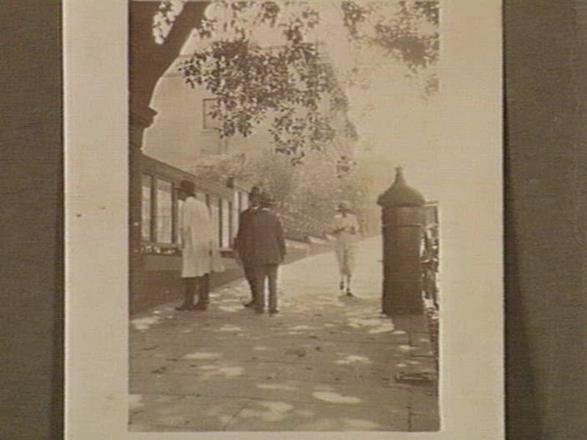 City streetscape Melbourne? (1924)