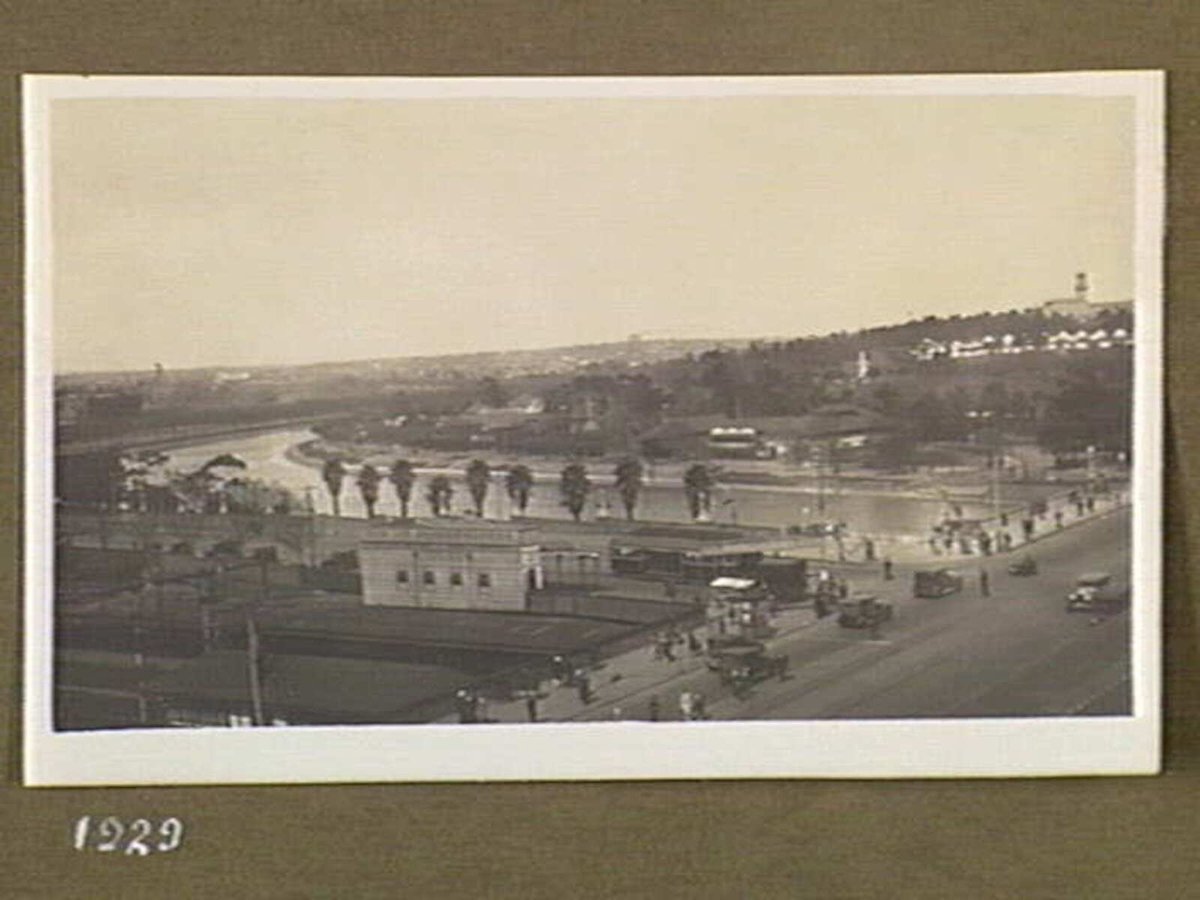 Princes bridge from above looking south towards Domain, Melbourne City (1929)