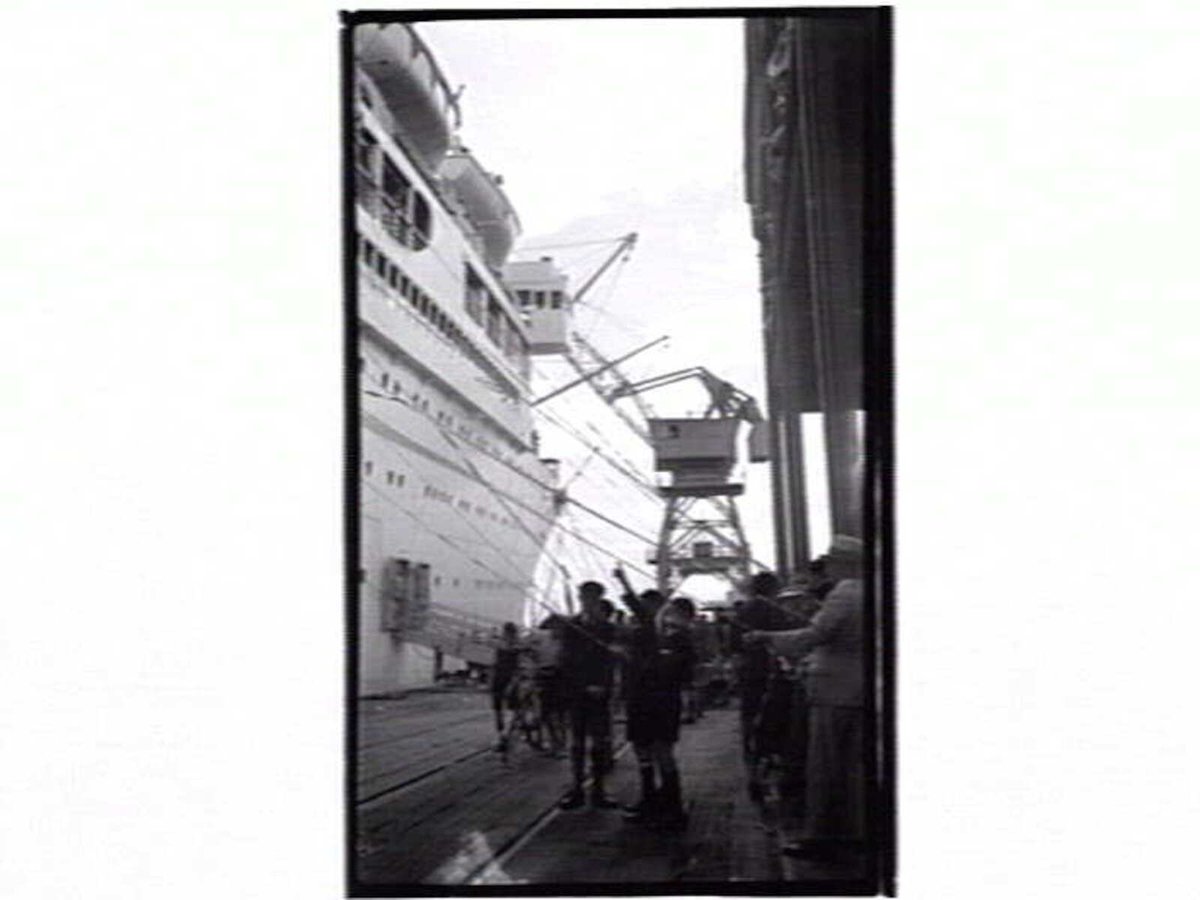 Streamers breaking as a ship leaves Port Melbourne (1936–39)