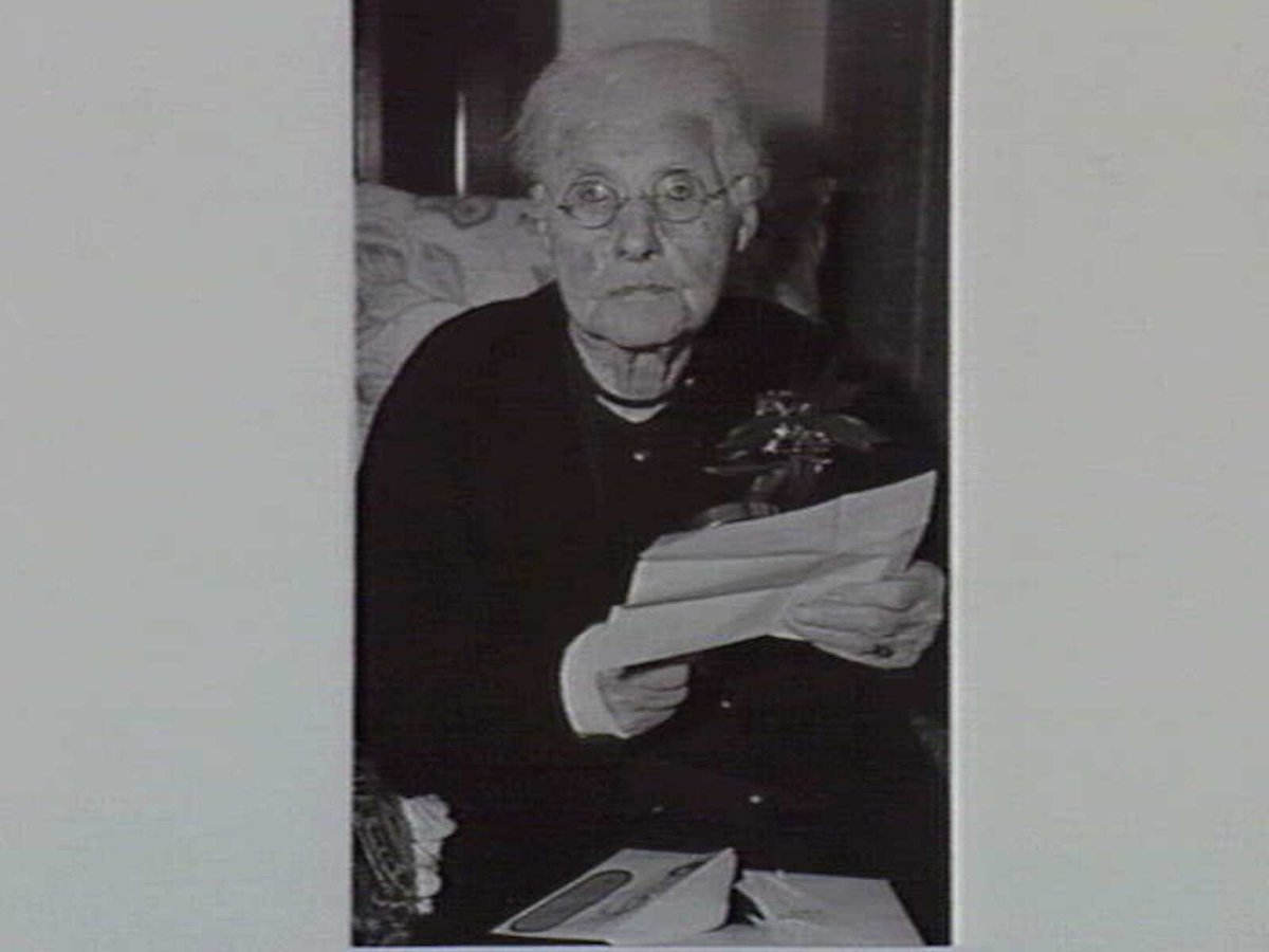 Mrs Mary Ann Ross of Rossmoyne Street, Thornbury, Melbourne was 101 years of age on Wed 15-5-1940 (c. 1940)