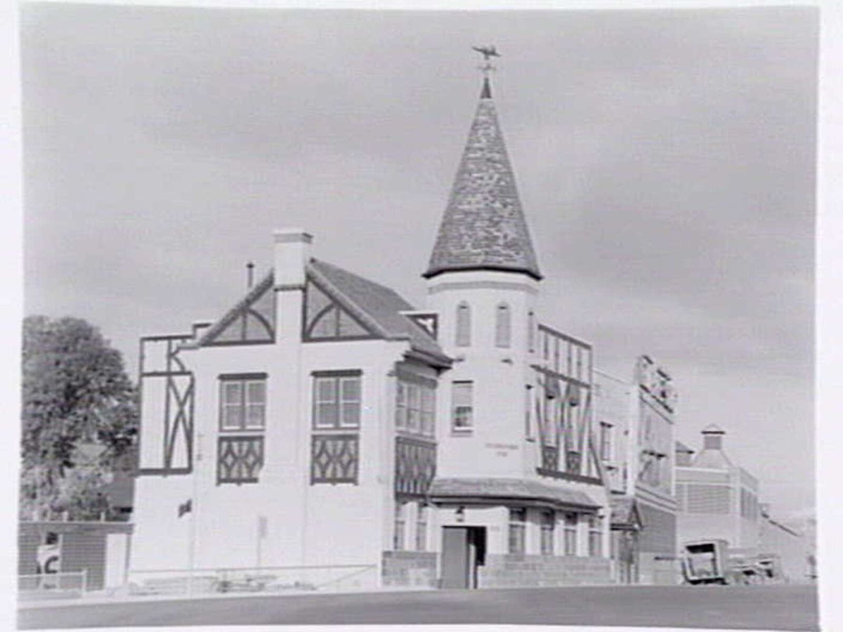 Riverside Inn, Richmond (1938–40)