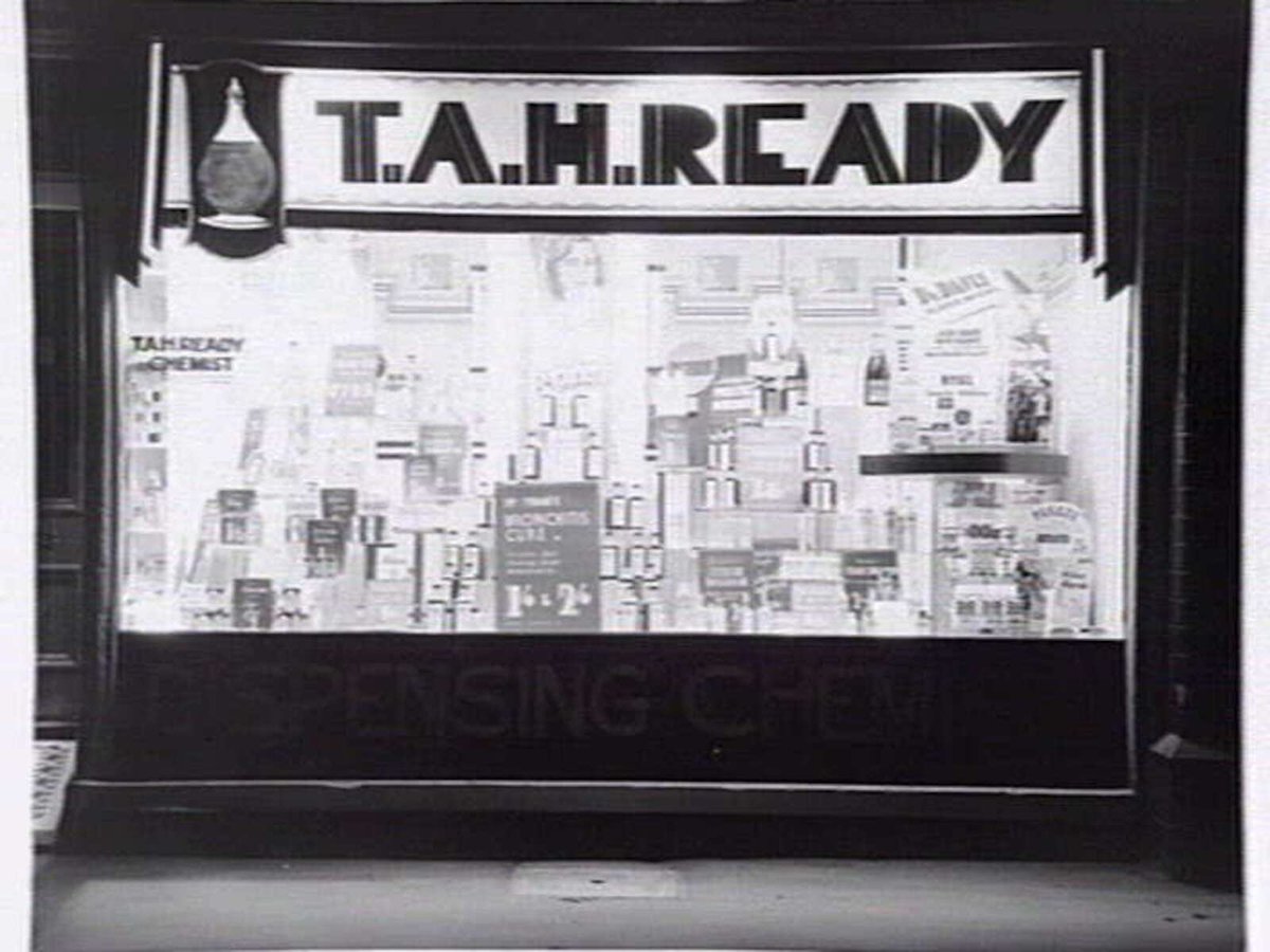 T.A.H. Ready Chemist, 74-76 Victoria Street, Richmond - shopfront (1937–43)