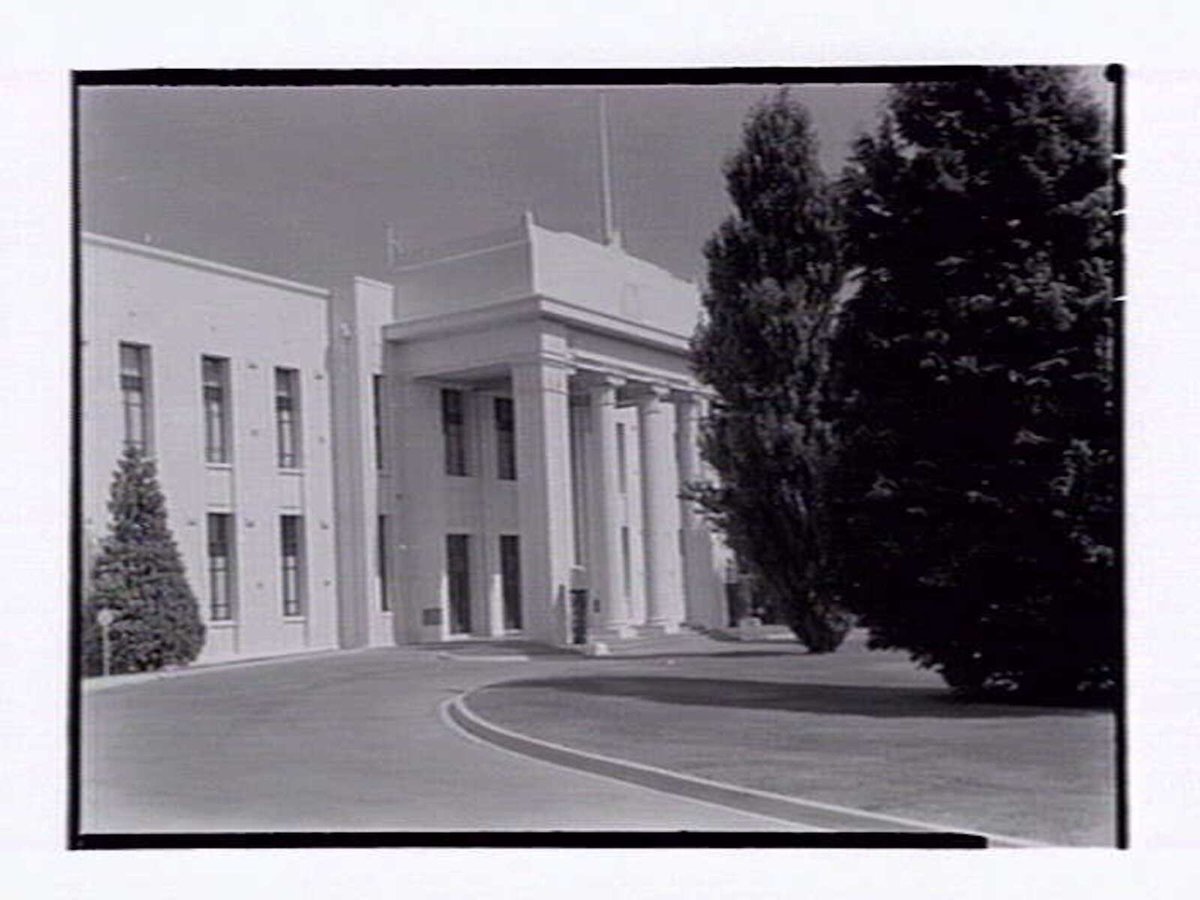 Entrance City Hall, Box Hill (1948)
