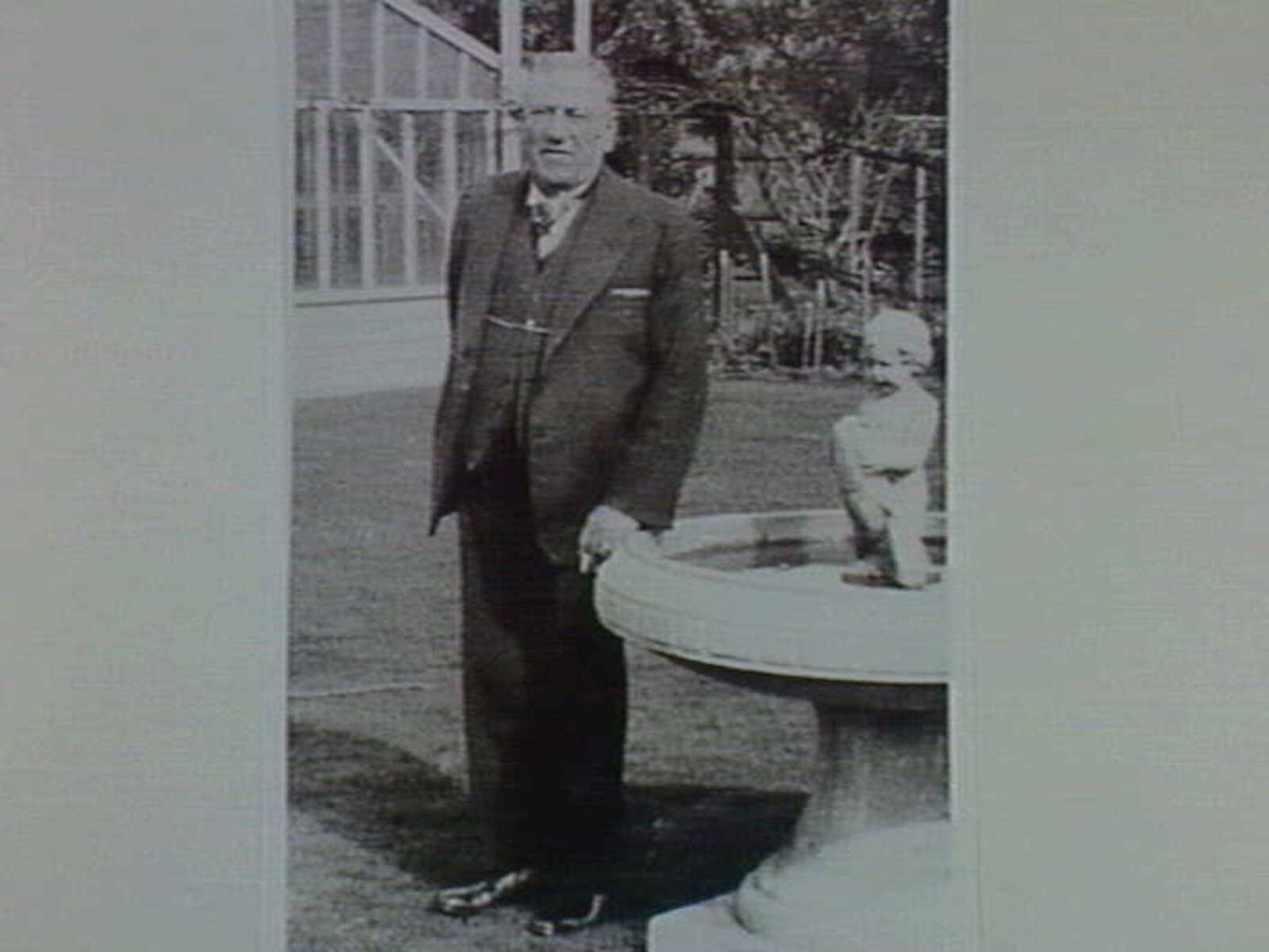 Peter Callil in old age at Drake St., Elwood, early 1940s