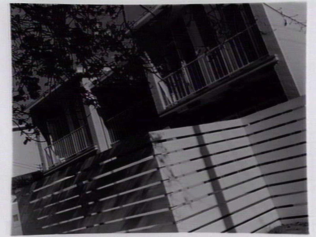 View from Clendon Road, of "Clendon" flats, corner Clendon and Malvern Road, Armadale, designed by Roy Grounds (c. 1940)