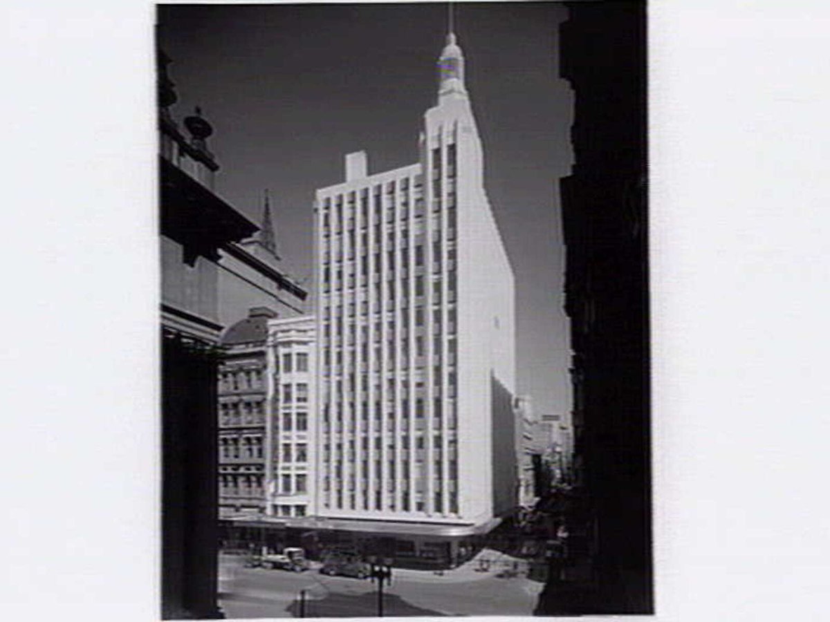 Century Building exterior, 125 Swanston Street, designed by Marcus Barlow, Melbourne City (c. 1940)