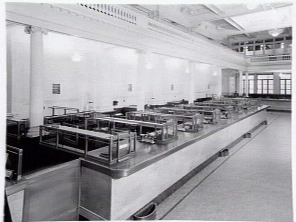 Banking Chamber, Head Office, National Bank of Australia, 271 Collins Street, Melbourne City (c. 1943)