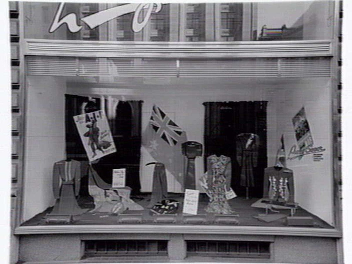 Display window Lucy Secor, 280 Collins Street, Melbourne with AIF recruiting poster display, Melbourne City (c. 1941)