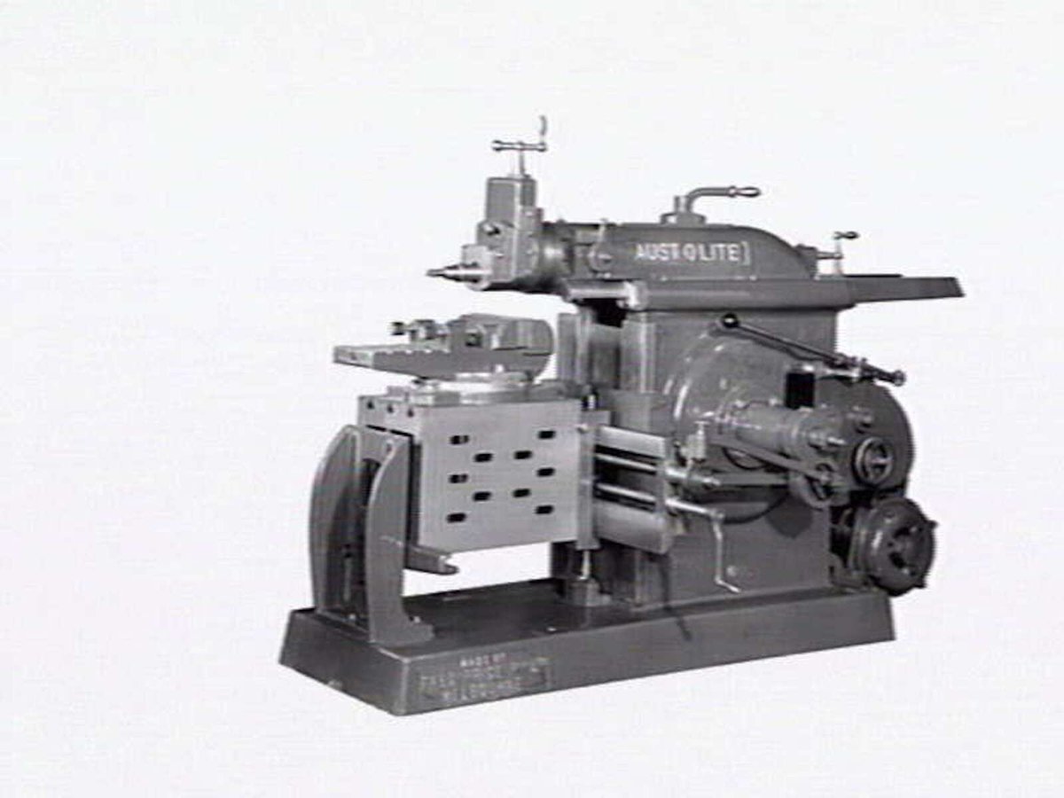 "Aust O Lite" machine made by Fred Price P/L, Melbourne (c. 1943)