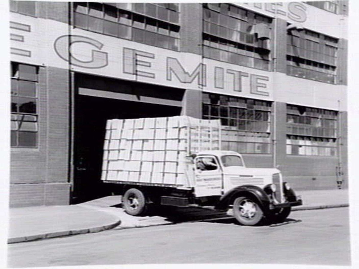 Kraft Cheese delivery van leaving factory at Riverside Ave., South Melbourne (1947)
