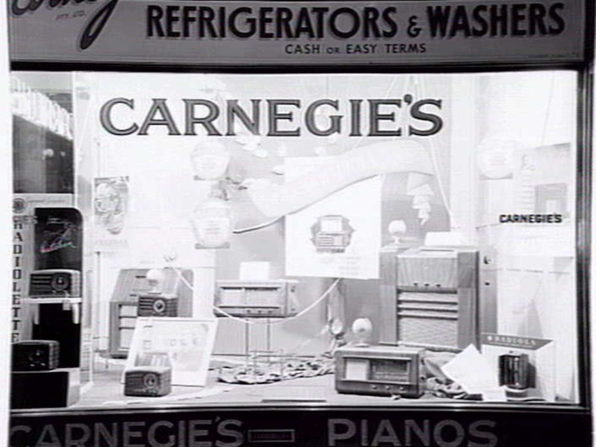Carnegie & Co. Pianos, 106 Elizabeth St. Melbourne. Radiola display (1948)