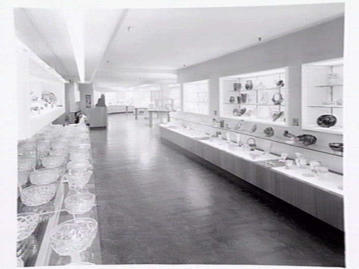 Glasswear Department, Mutual Store, 256 Flinders St., Melbourne, Melbourne City (1949)