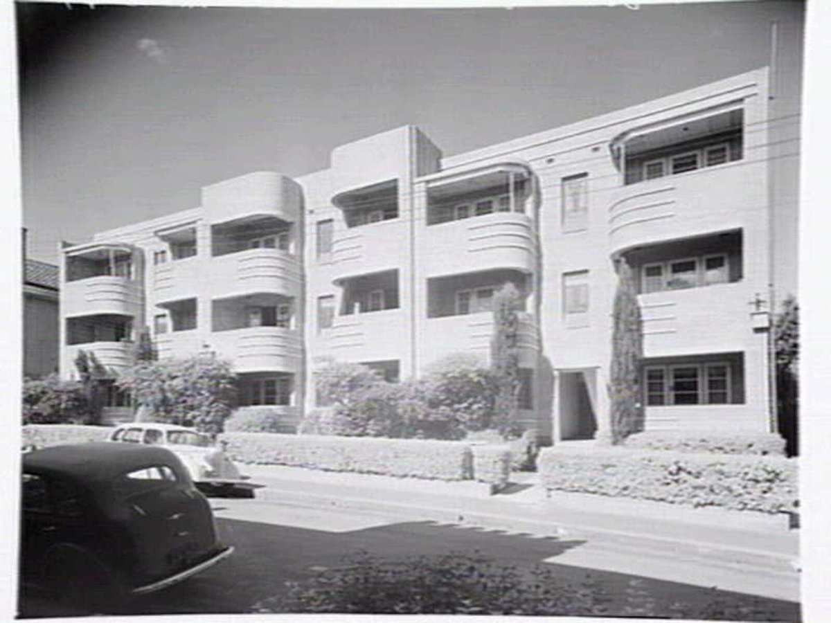 Block of three storey apartments with balconies, possibly in South Yarra/Toorak area (1949)