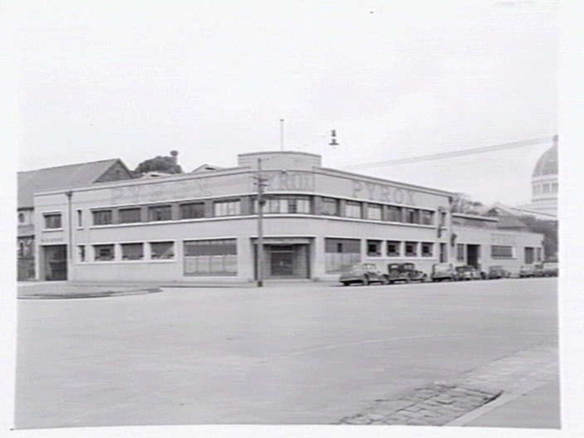 Pyrox building, Drummond St., Carlton (c. 1950)