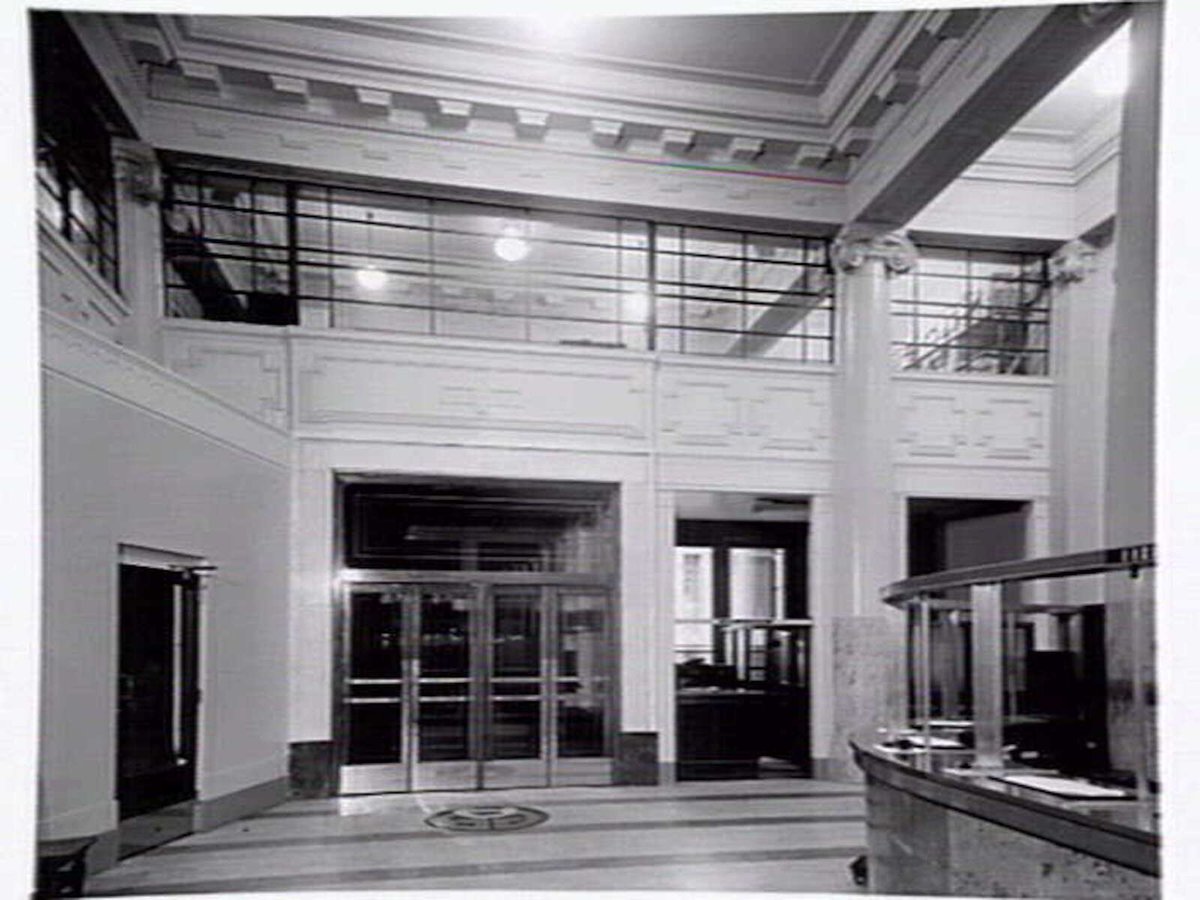 Commercial Bank of Australia, possibly head office, 335-9 Collins St. Melbourne, Melbourne City (1951)