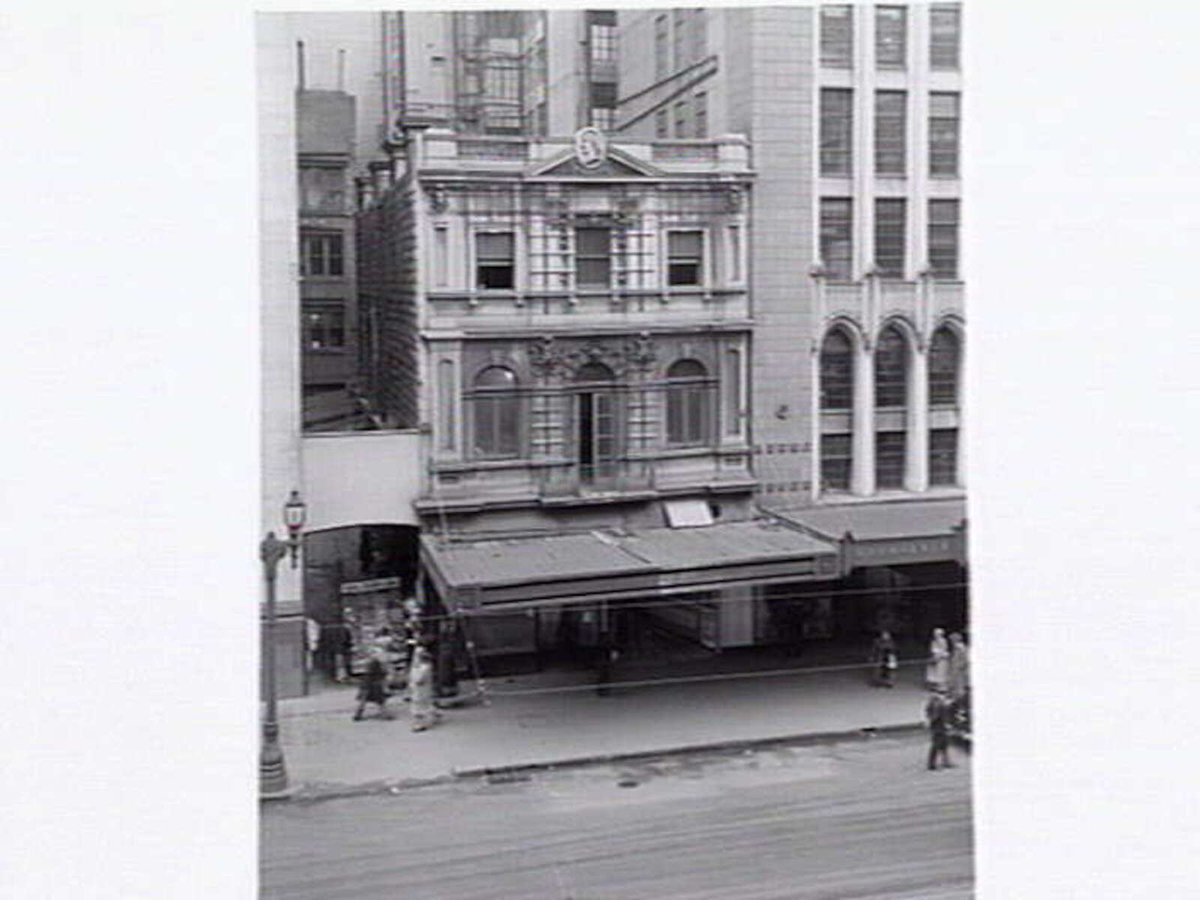 Ezywalkin shoe store, 64 Elizabeth Street, Melbourne, Melbourne City (c. 1951)
