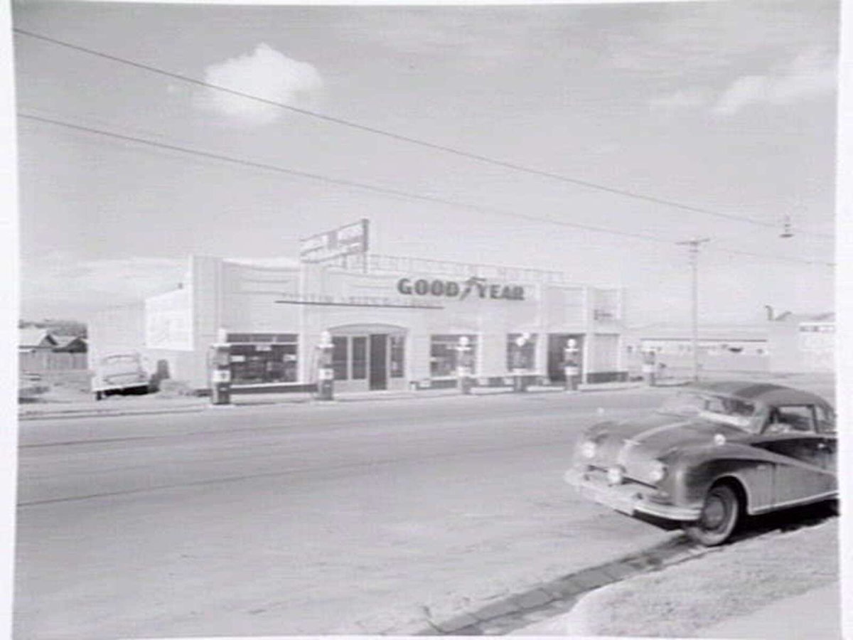Exterior, Garrison Motors, 18 Keilor Road, Essendon (1952)