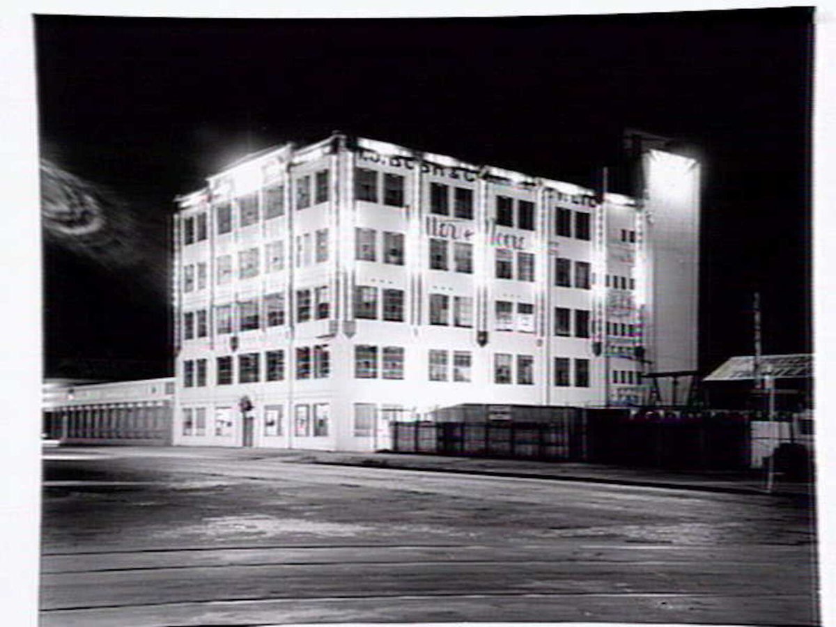 Potter & Moore Commercial Premises, 334 City Road, South Melbourne (1954)