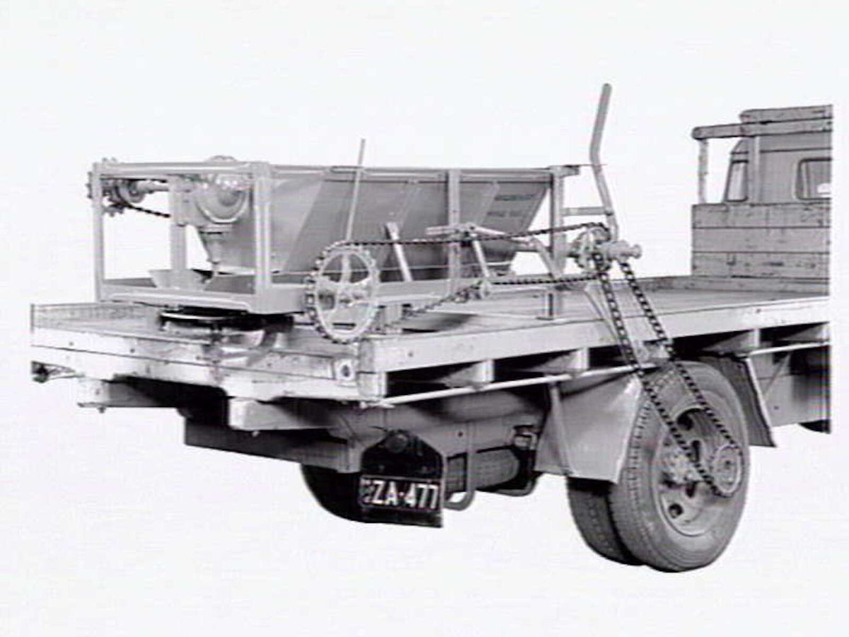 Rawling & Co., 14 Gaffney St., Coburg, truck and machinery (1954)