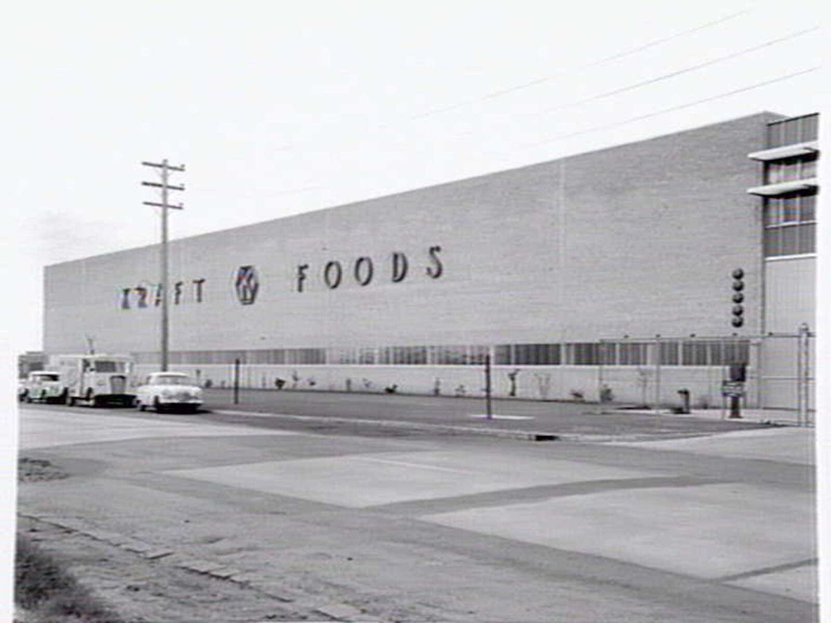 Exterior, new plant, Kraft Foods, Salmon Street, Port Melbourne (c. 1951)