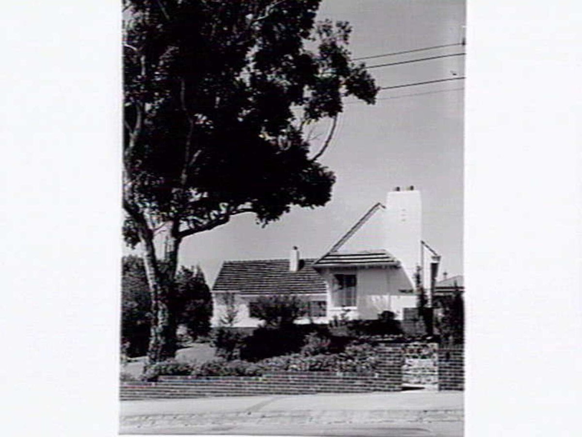 Exterior and garden of Miss Cunningham's house at Kew, possibly at 12 Studley Avenue, Kew (1939–45)