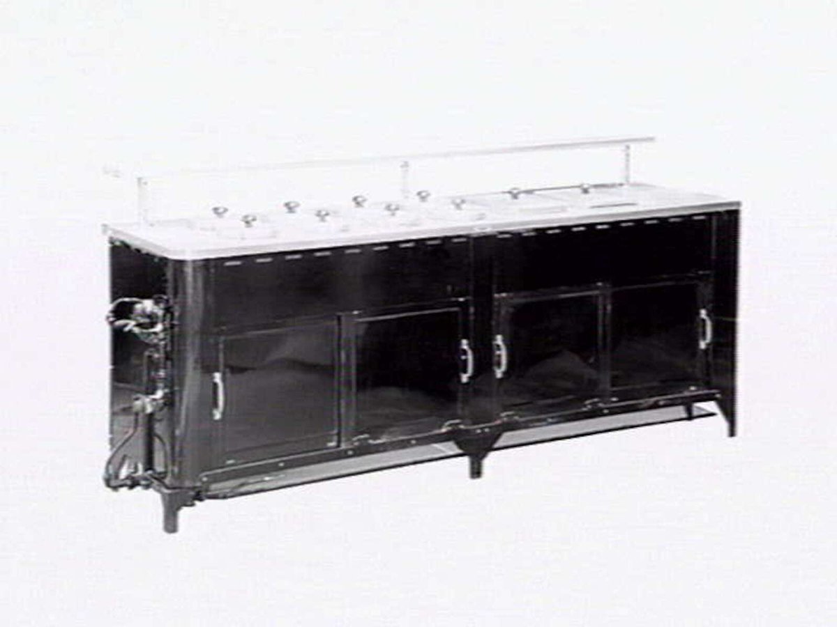 Gas refrigerator and ice cream refrigerator by Gardner & Naylor, South Melbourne (1944–50)