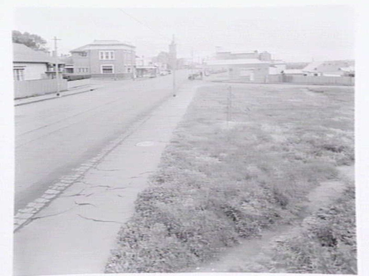 Empty paddock on N.W. corner of Whitby St. and Melville Rd., Brunswick West (1947)