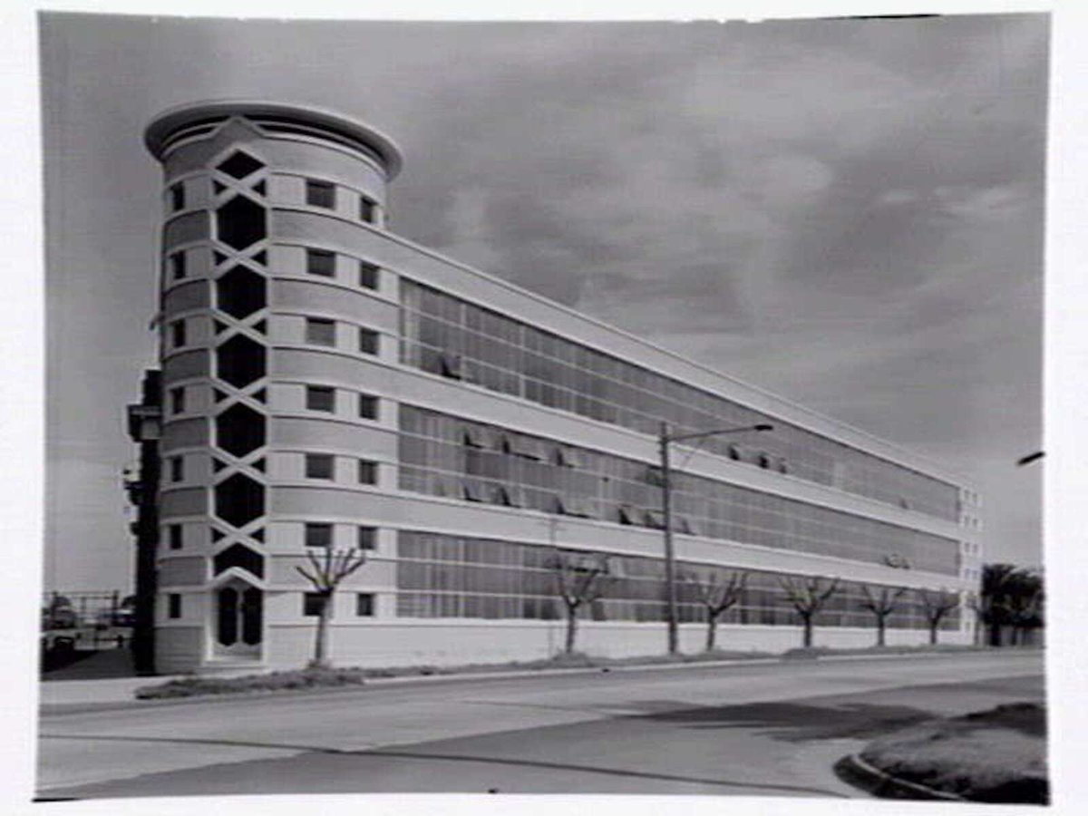 Caulfield Technical College, Dandenong Rd., Caulfield (1949)