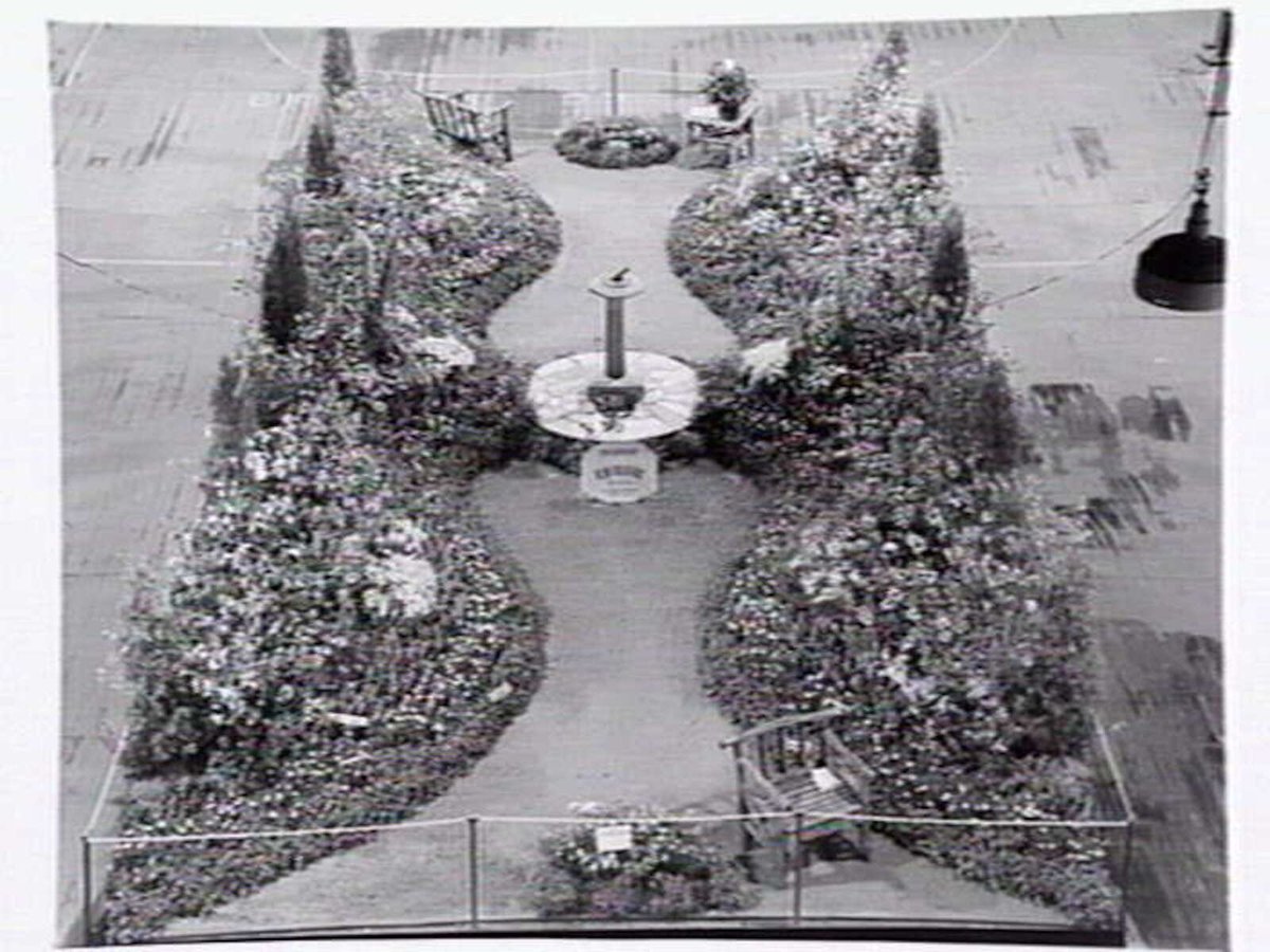 1949 Flower Show, central display by C.H. Isaac, nurseryman of 1068 Dandenong Rd., Carnegie