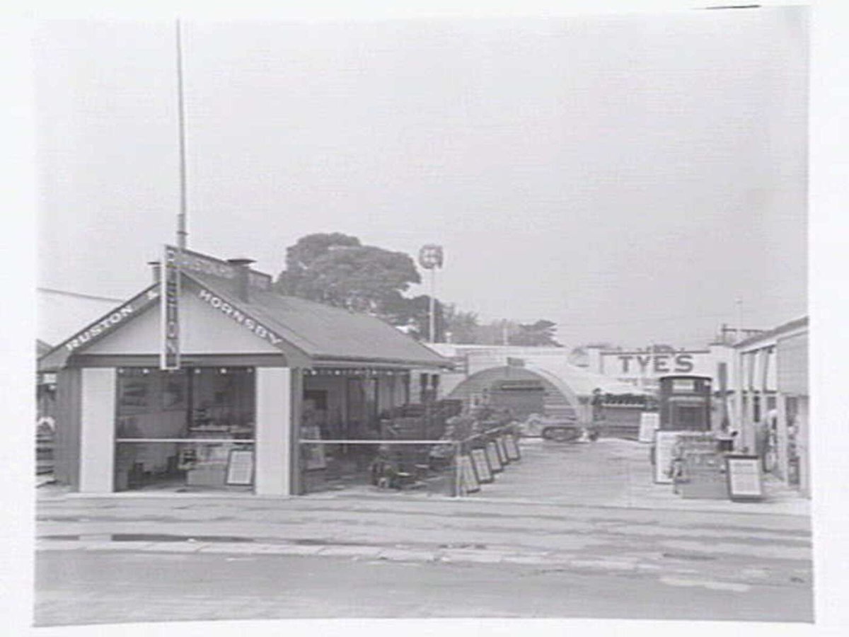 Rusden & Hornsby (Aust) Pty. Ltd. pavilion showing diesel engines, Royal Melbourne Show (c. 1950)