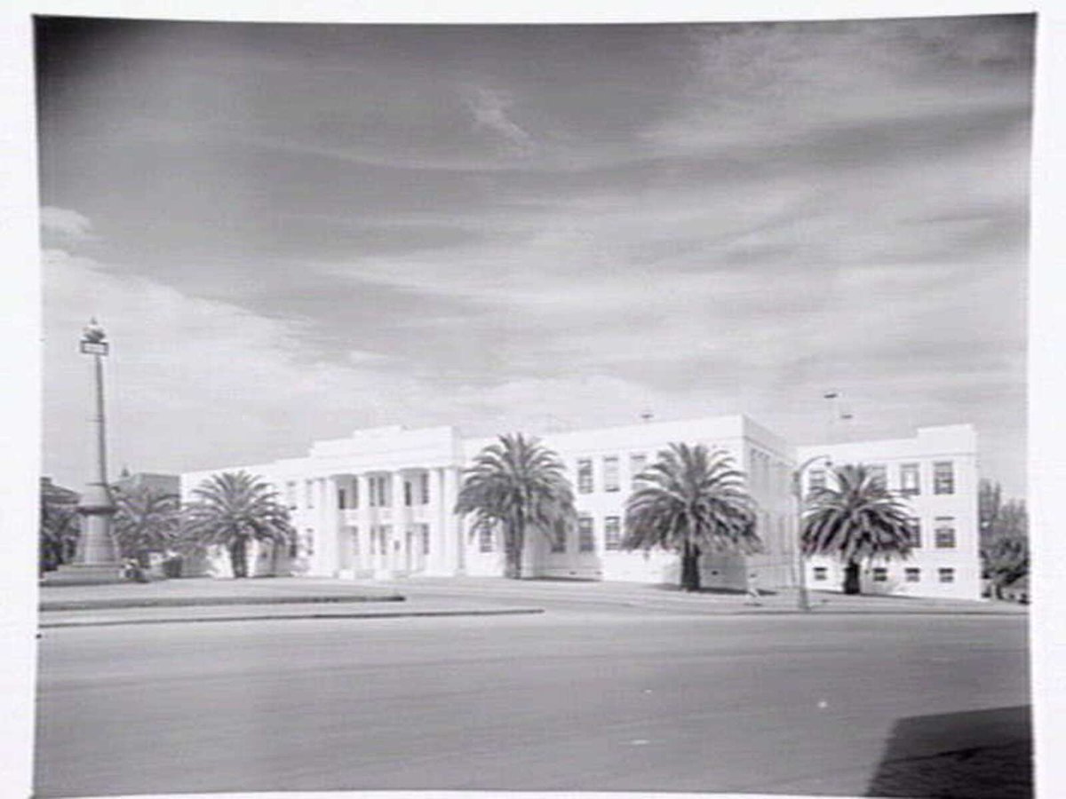 Exterior, Emily McPherson College of Domestic Economy, Russell Street, Melbourne, Melbourne City (c. 1950)