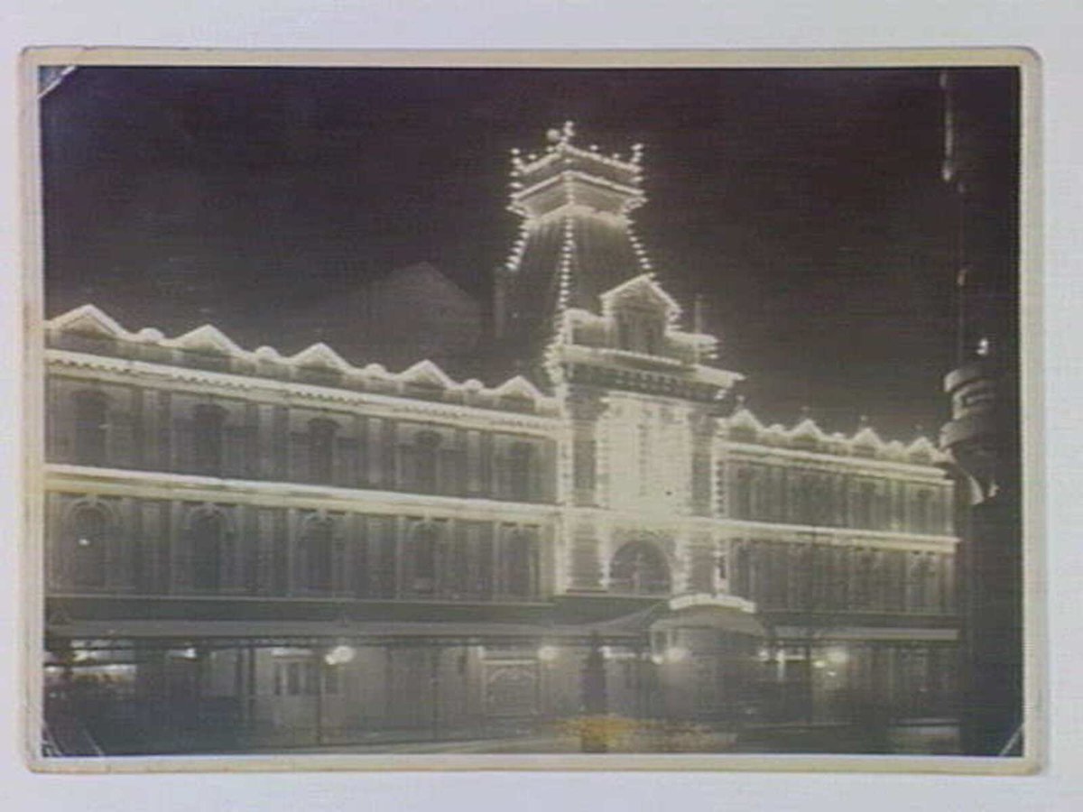 Her Majestys Theatre, Melbourne, illuminated, Melbourne City (1913–31)