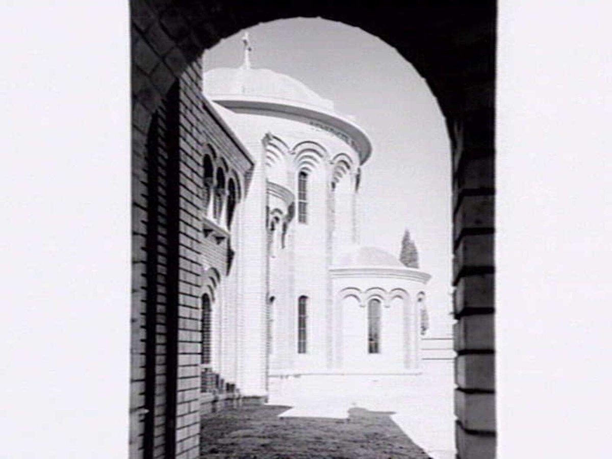Exterior view of Siena College, Riversdale Road, Camberwell (c. 1940)